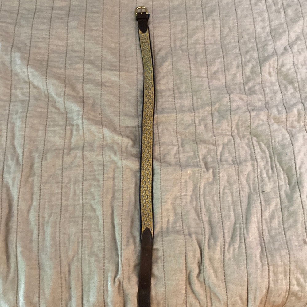 Vineyard vines belt